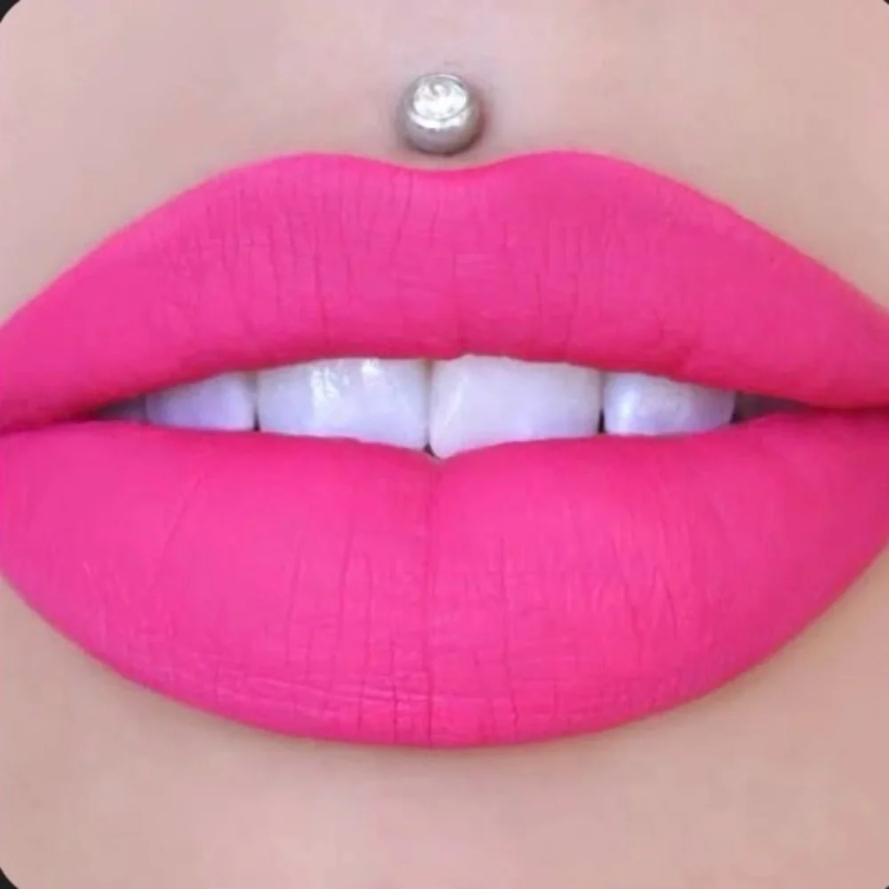 Jeffree Star PROM NIGHT Vibrant Pink Lipstick